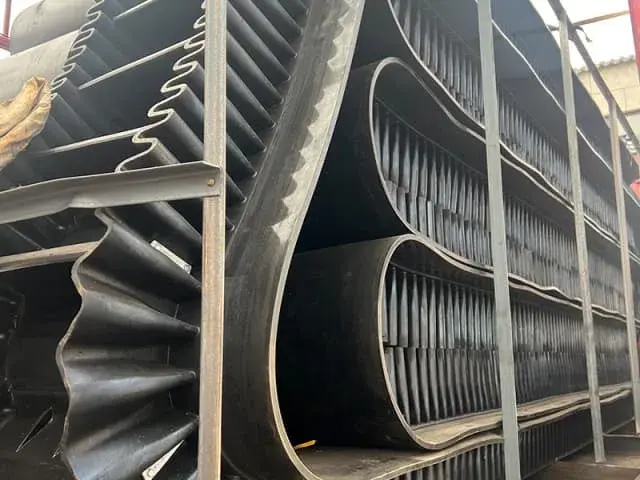 Corrugated Sidewall Conveyor Belt System with Cleats | Vertical & Steep Incline Conveying